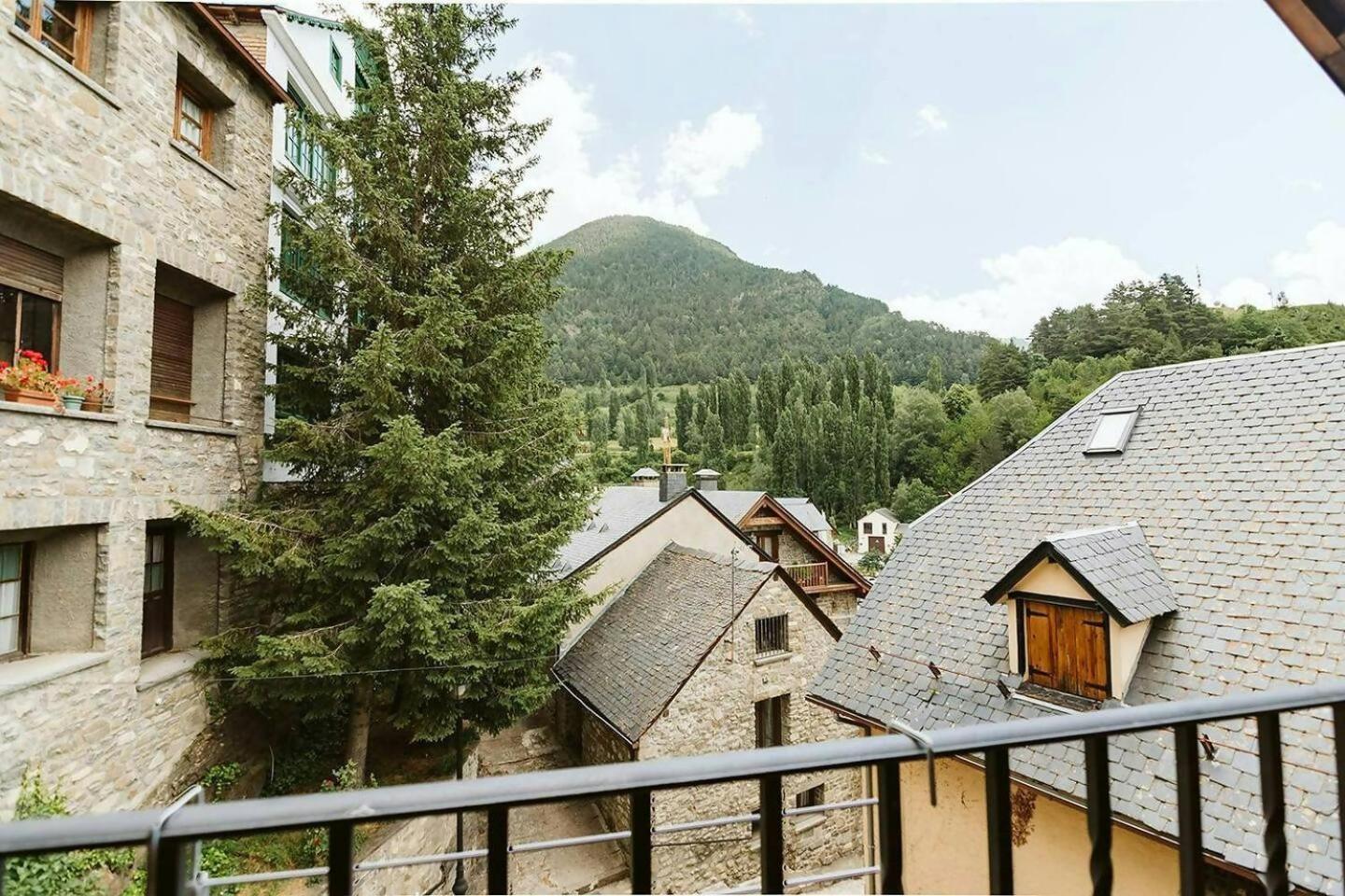 Ferienwohnung Casa Begona - Wifi Sencillo Y Acogedor Sallent de Gállego Exterior foto